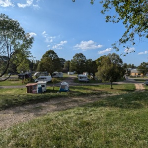 Camping caravaneige Jura Le Champ de Mars